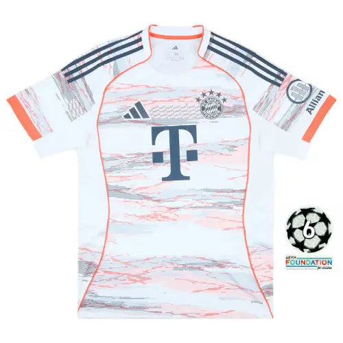 camisa bayern munique 2025, uniforme reserva bayern, escudo bordado bayern 25/26, camisa torcedor alemão, manto alternativo bayern de munique