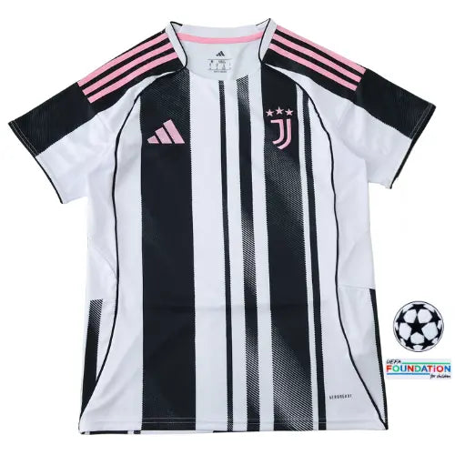 camisa juventus 2025, camisa listrada juventus, escudo bordado juventus, camisa torcedor juve, uniforme juventus 25/26
