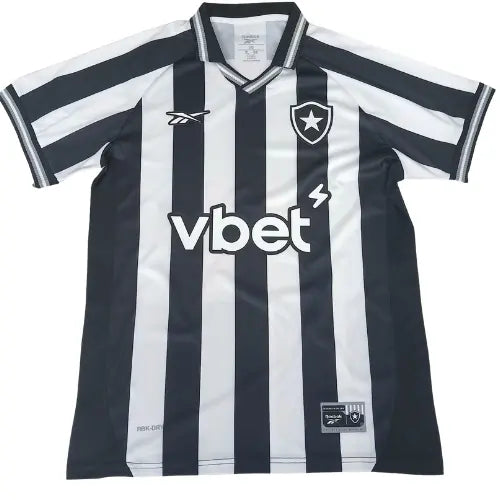 camisa botafogo 2025, camisa titular botafogo, camisa alvinegra, escudo bordado botafogo, futebol brasileiro, uniforme botafogo 2025/26, camisa torcedor botafogo, camisa preta e branca

