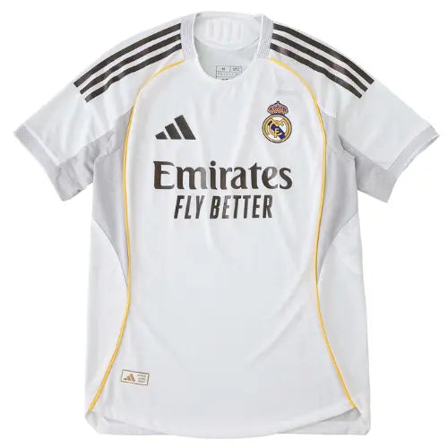 camisa real madrid 2025, versão jogador real madrid, uniforme titular madrid, camisa slim fit madrid, futebol espanhol, la liga 2025/26, camisa branca real madrid, escudo bordado madrid, camisa elite real madrid, santiago bernabéu

