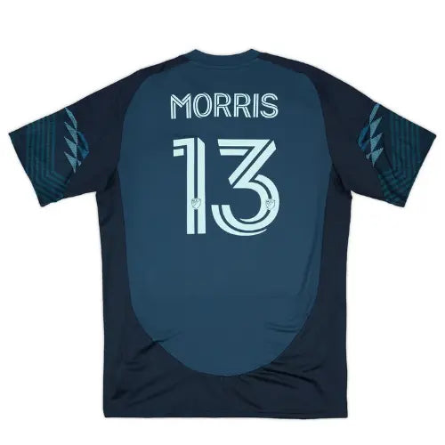 camisa seattle sounders 2025, uniforme titular 2025/26, mls, futebol americano, camisa verde e azul, versão torcedor, design moderno

